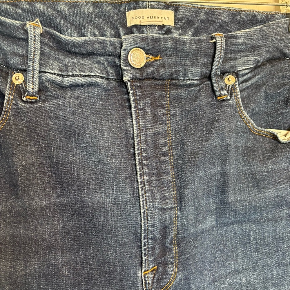 Good American High Rise Dark Wash Skinny Jeans Raw Hem size 18 - Picture 3 of 12